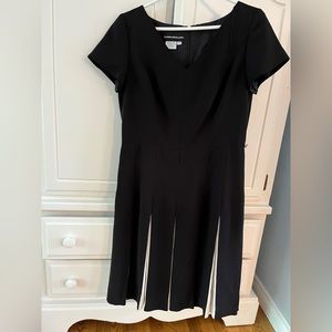Donna Morgan Pleated Black and White Dress Size 10